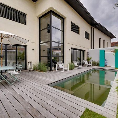 Spacious Bordeaux Family Home With Swimming Pool Kültér fotó