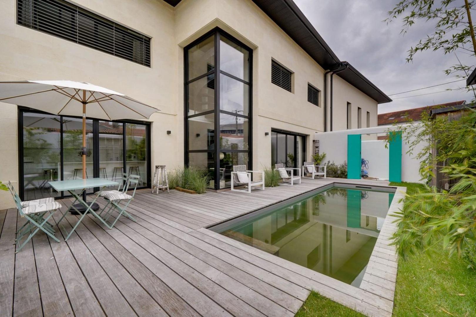 Spacious Bordeaux Family Home With Swimming Pool Kültér fotó